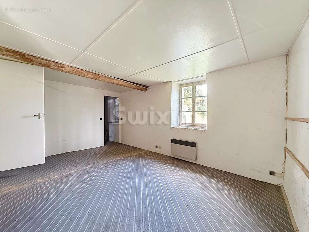 Maison a renover sur 880 m2 de terrain - photo 9