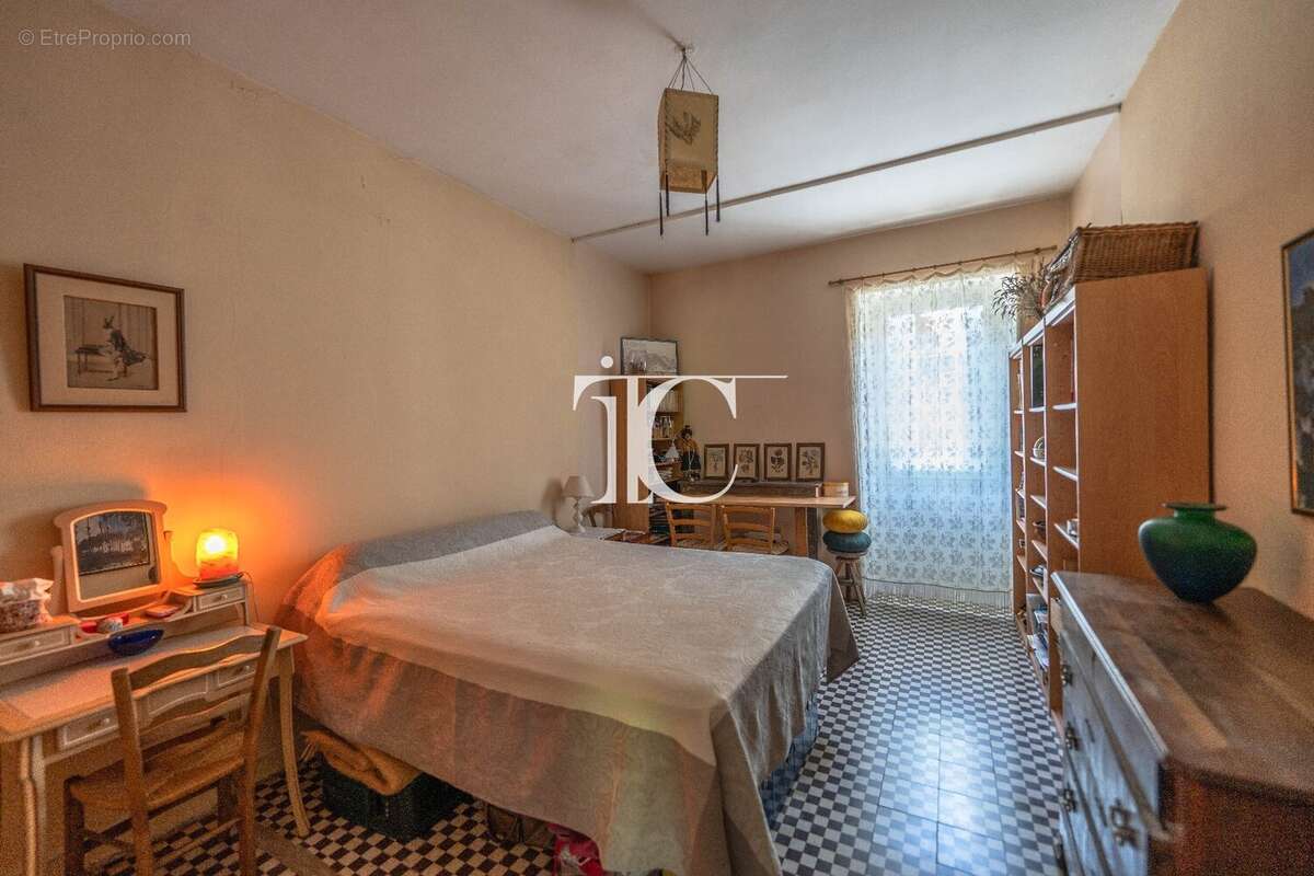 Maison à LES ASSIONS