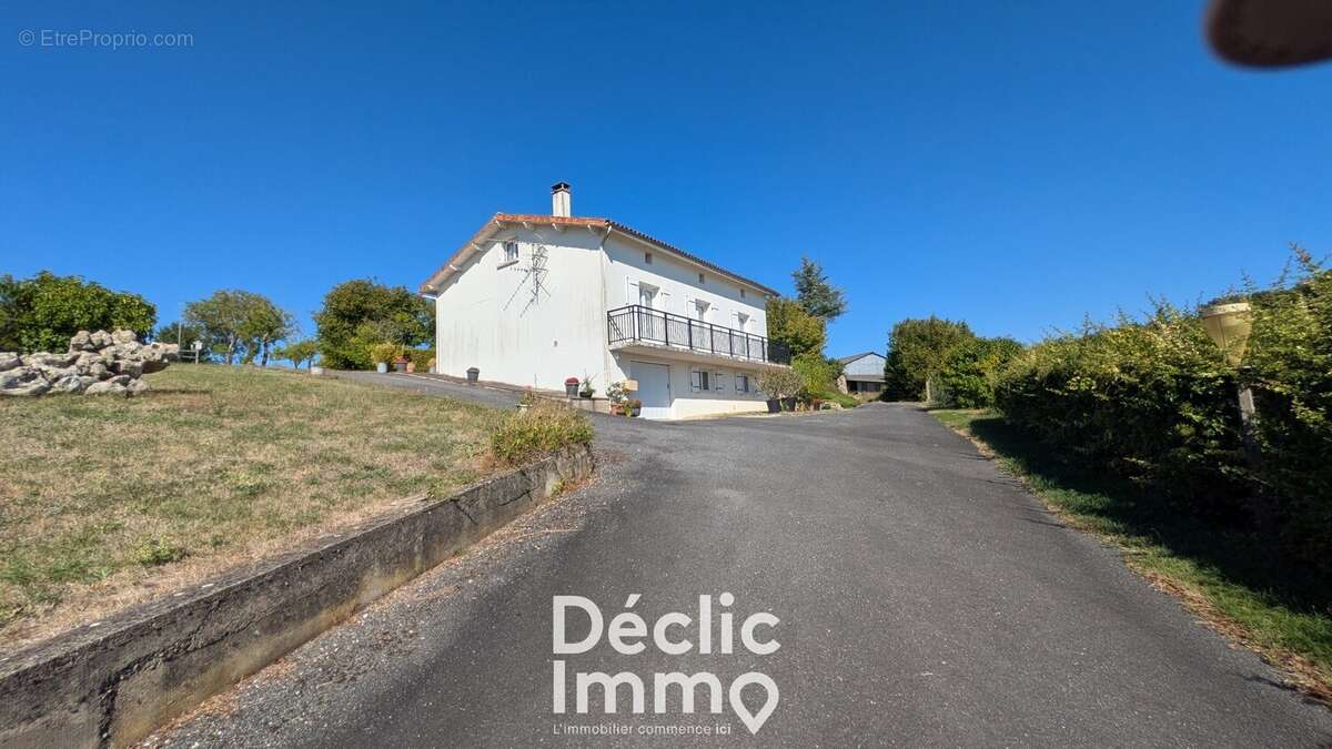 Maison à VILLEFAGNAN