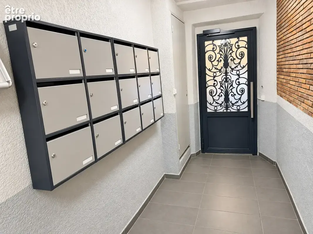 Vieux-nice   3 pièces de caractère   68 m2 utiles - photo 11