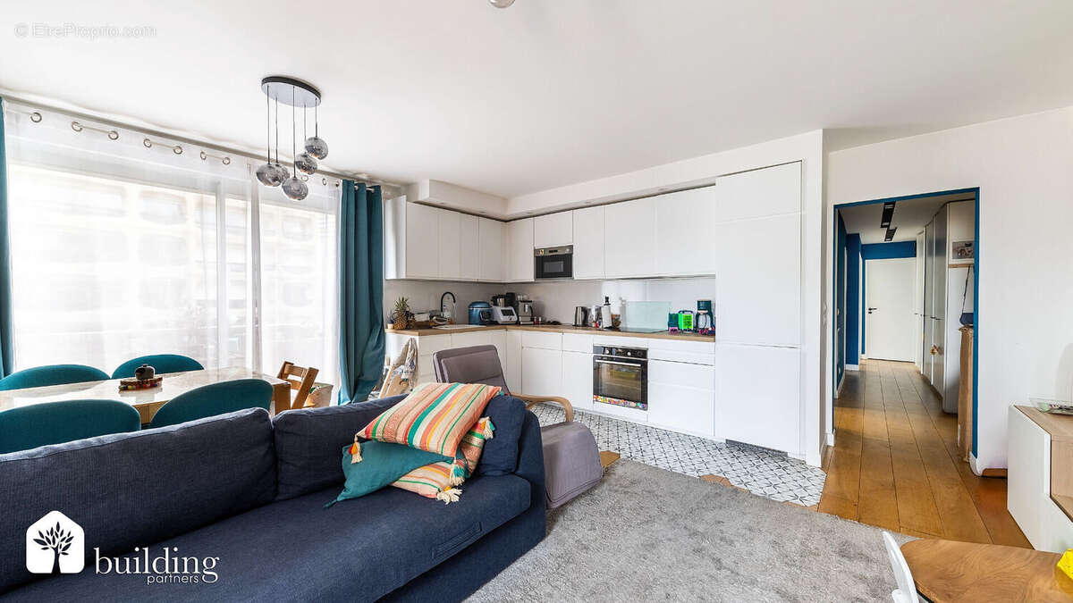 Appartement à COURBEVOIE