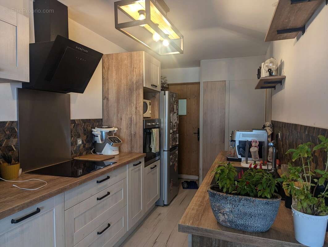 Appartement à MORILLON