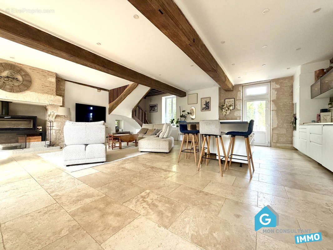 Maison 143 m² à Demigny  - photo 2