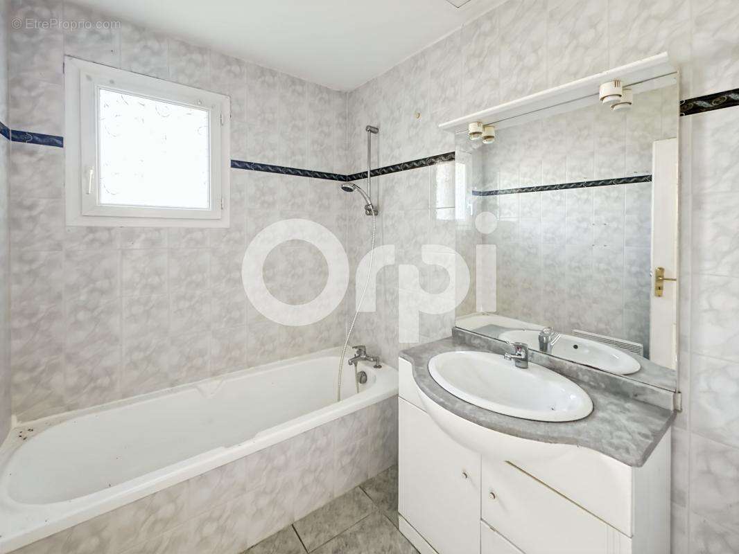 Maison à VALLON-PONT-D&#039;ARC