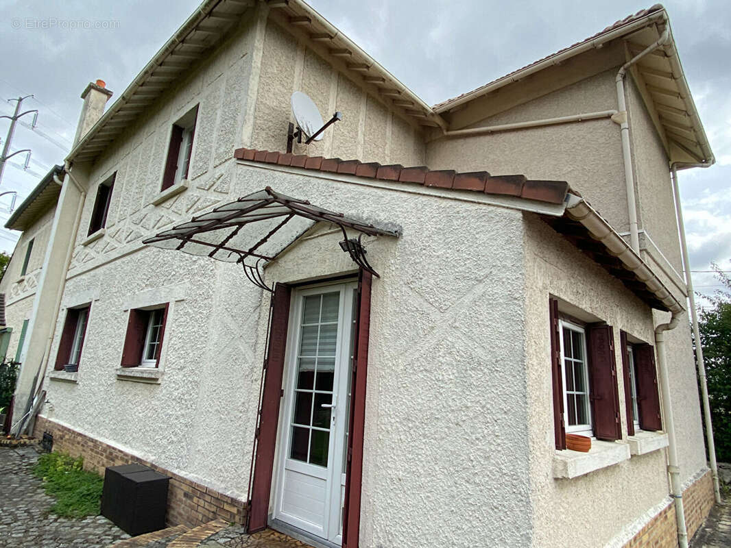 Maison à LE MESNIL-EN-THELLE