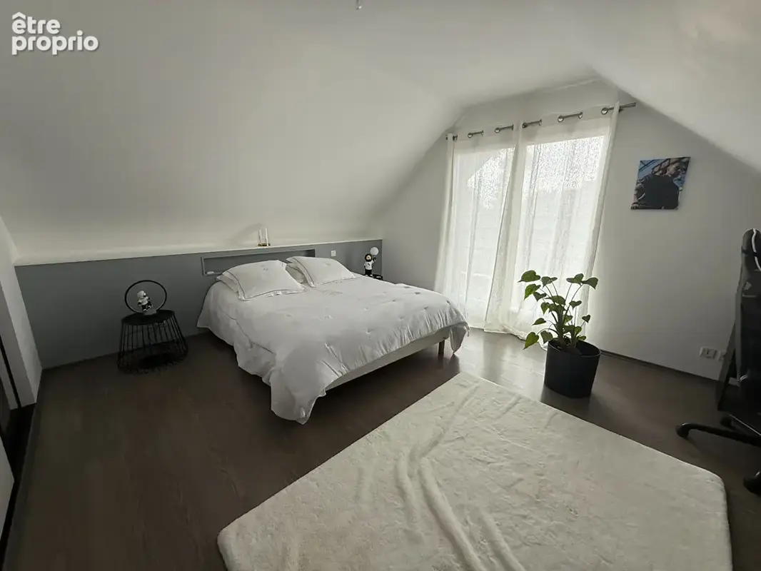 COMBOURG - Maison de ville de 248m² en parfait état - photo 8