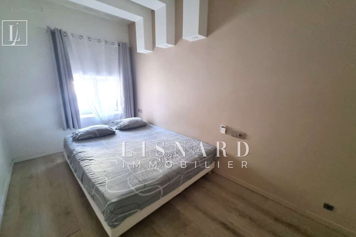 Appartement à VALLAURIS