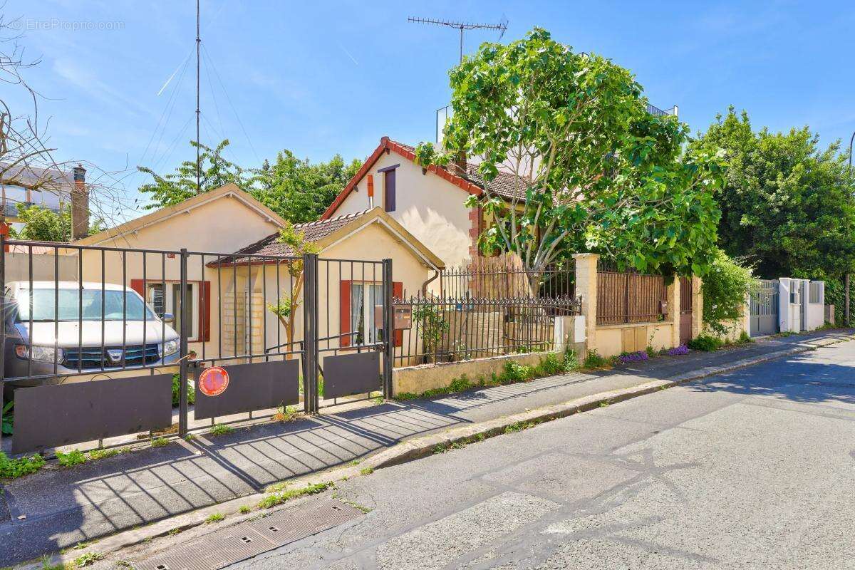 Maison à IVRY-SUR-SEINE