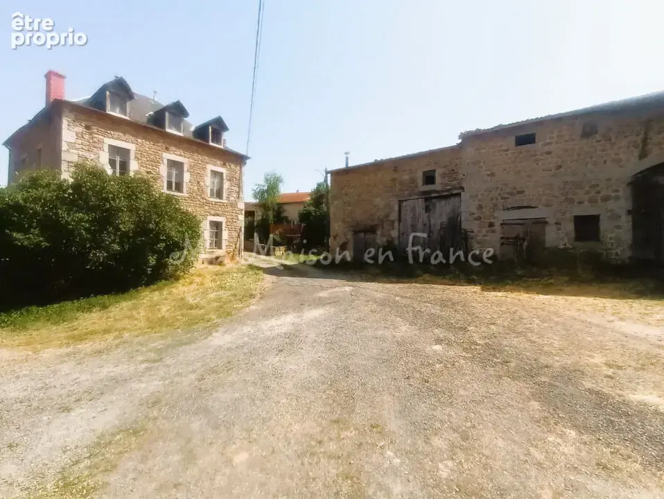 Maison 9 pièces 128 m² à vendre à Chateldon (63290) - photo 2