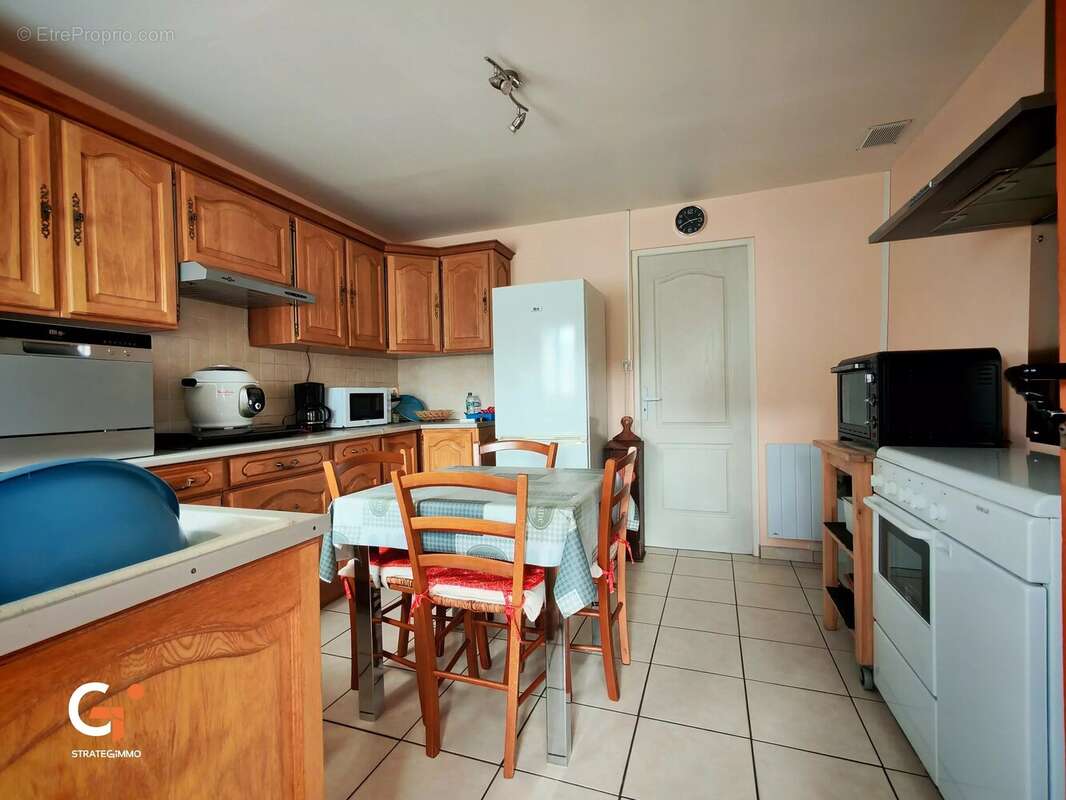 Maison à SAINT-ETIENNE-DU-ROUVRAY