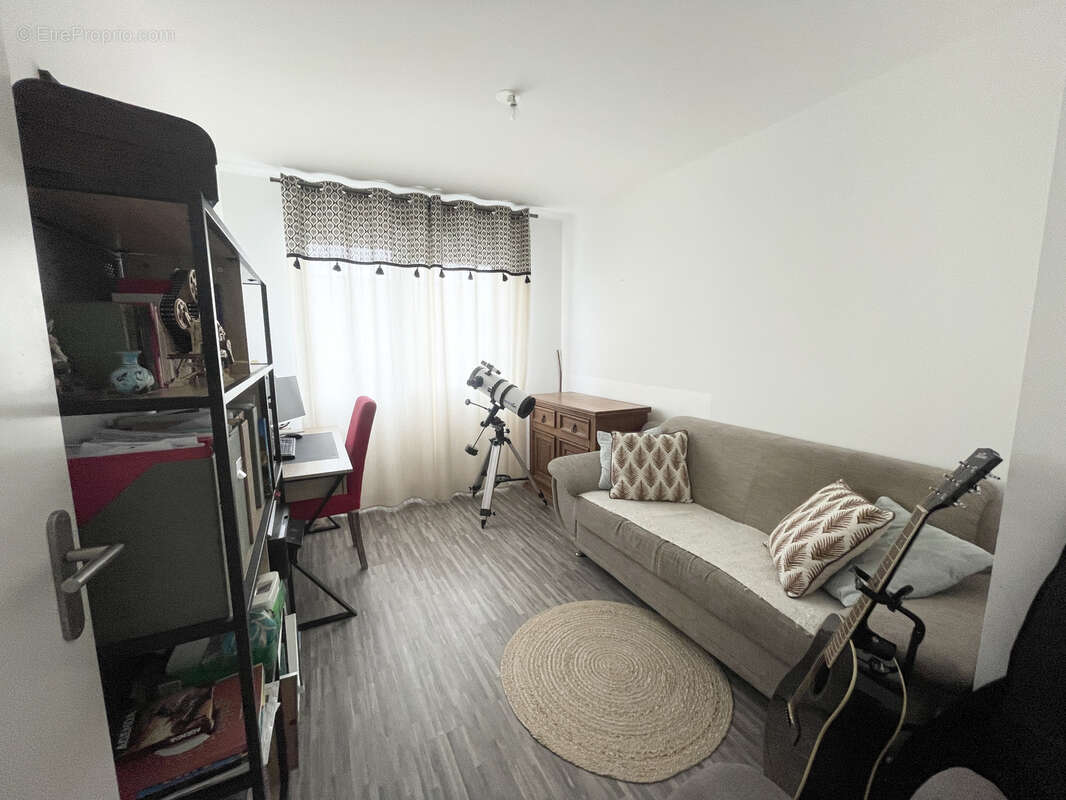 Appartement à CRANVES-SALES