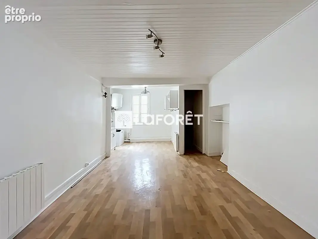 VERSAILLES NOTRE-DAME - Immeuble de rapport d'exception composé de 11 appartements libres et 2 commerces loués - photo 8