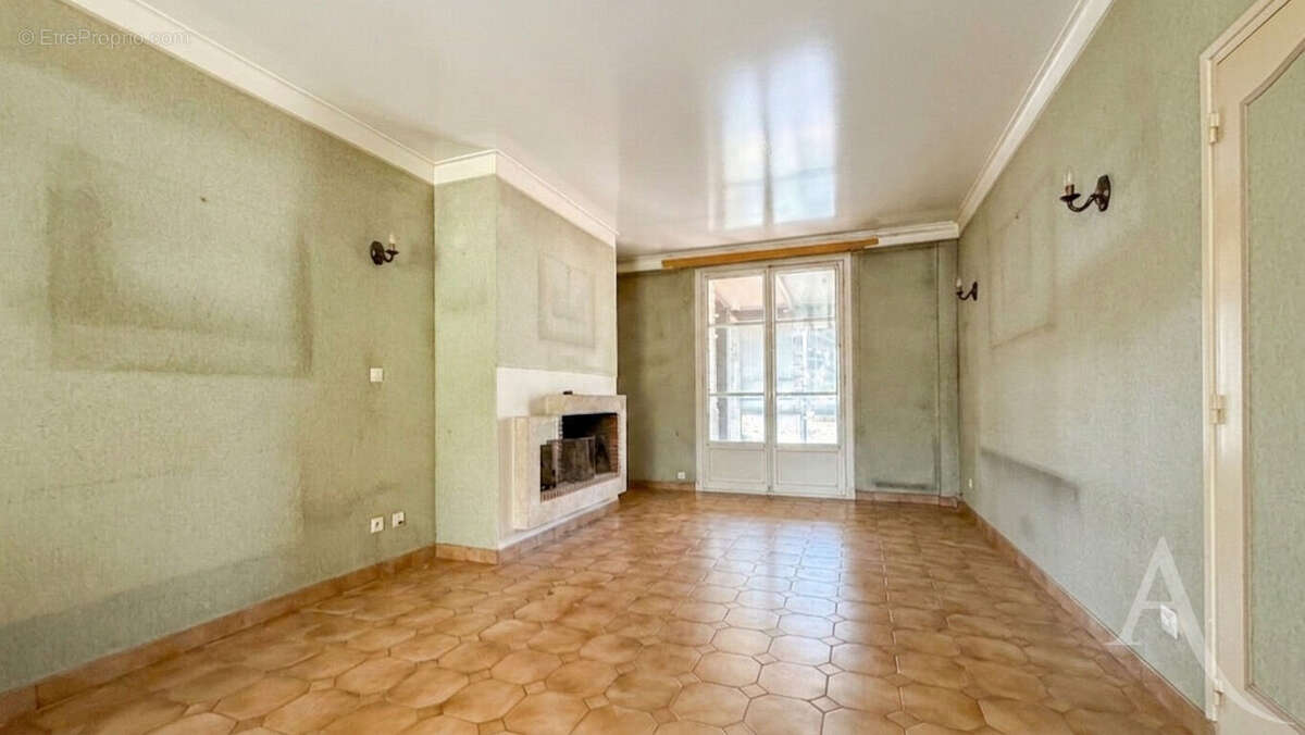 Maison à MONTREUIL