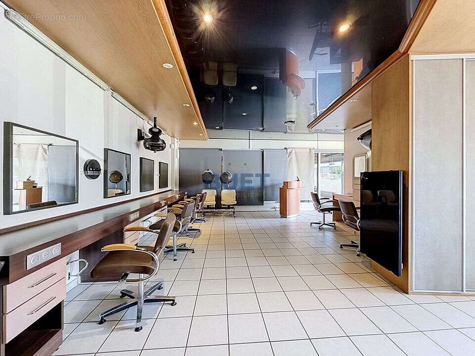 Local commercial a vendre - poincare / clemenceau - photo 5