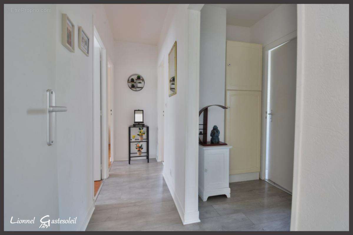 Maison de plain pied 3 chambres garage à vendre sur la commune de Margueron  (33) - photo 7