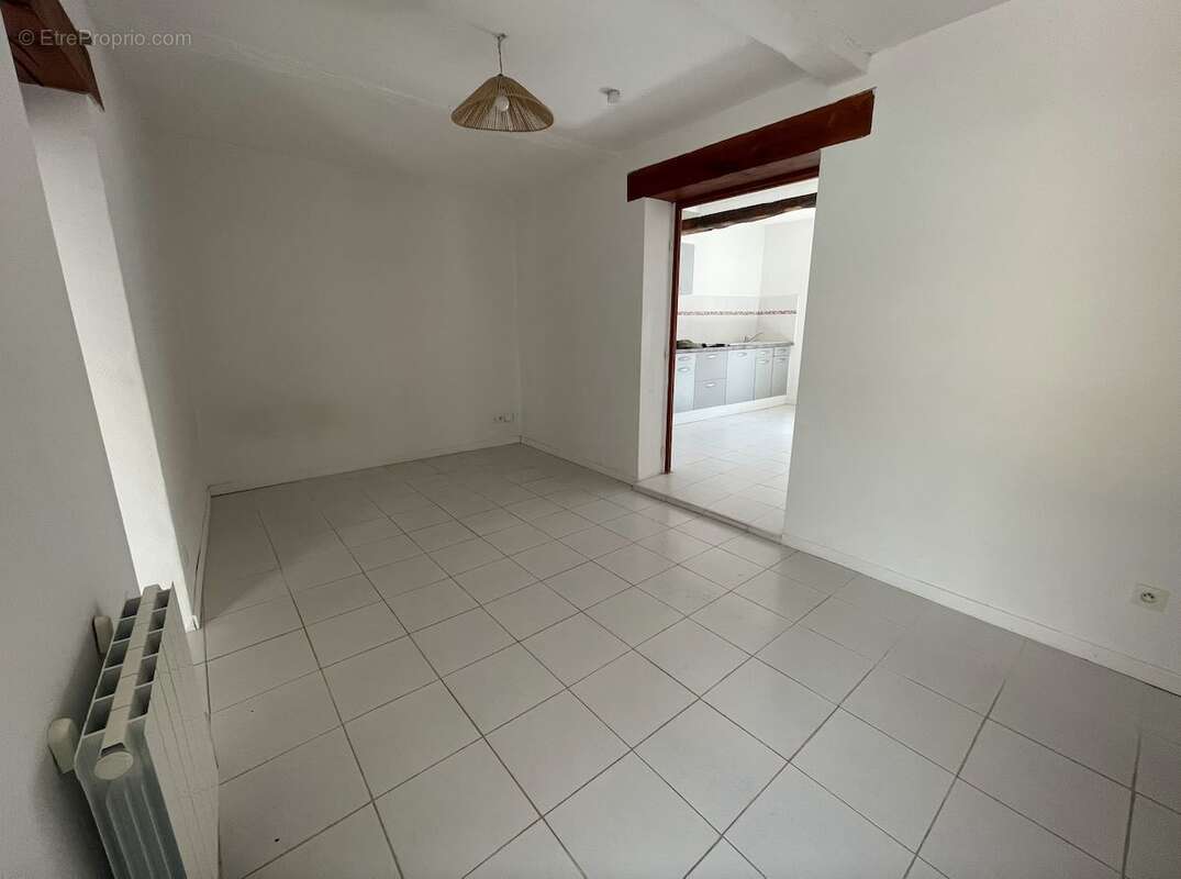 Maison 56 m² à L'isle-Jourdain  - photo 4