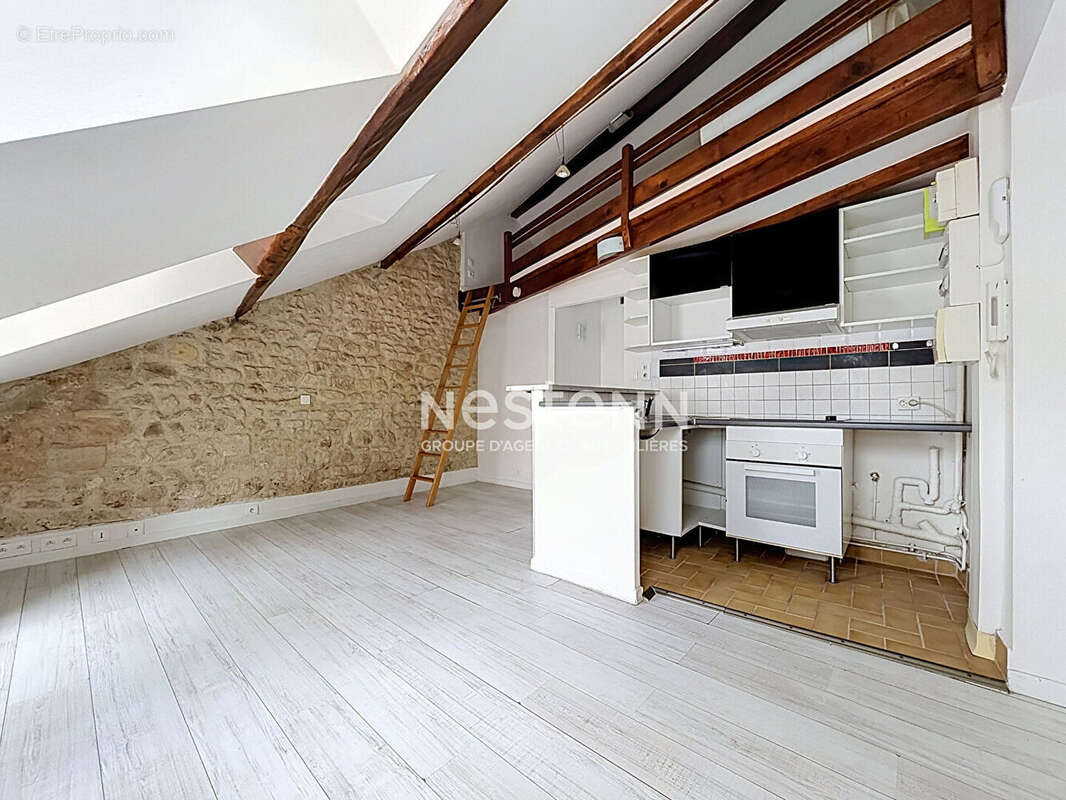 Appartement à CHAMPAGNE-SUR-OISE