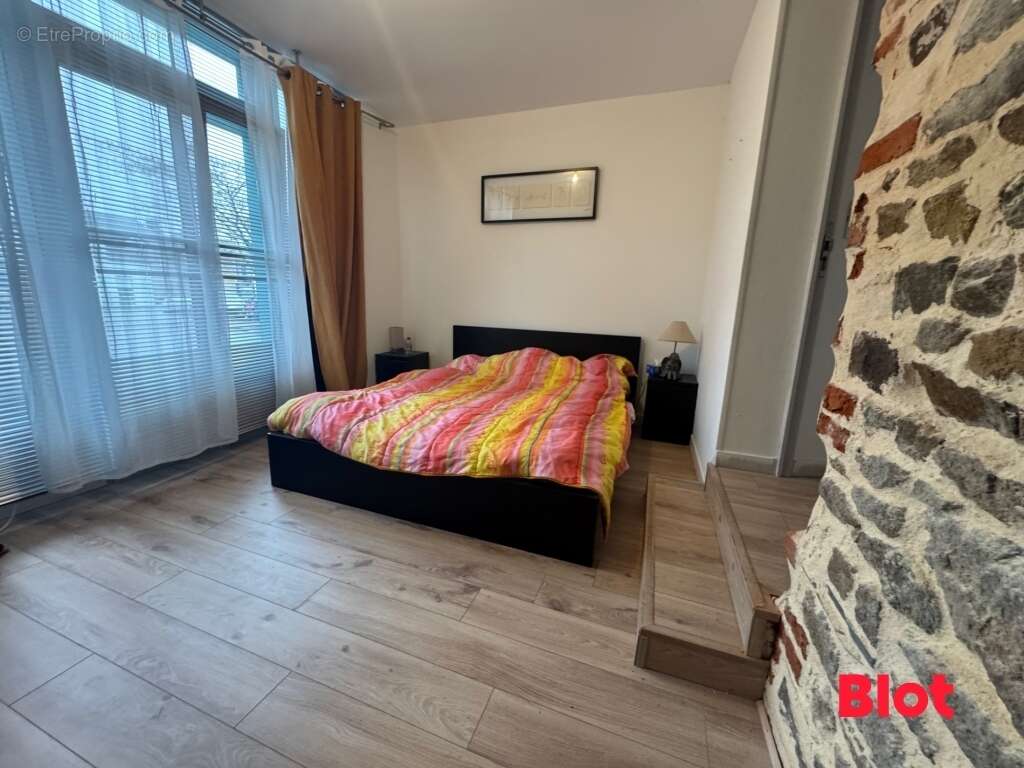 Appartement à LOUVIGNE-DE-BAIS