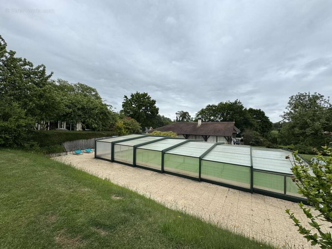 Maison 320 m² à Castillon-En-Auge  - photo 5