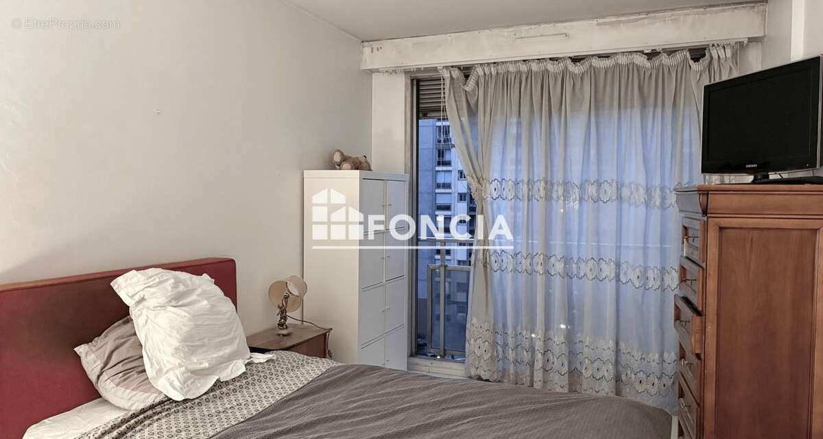 Appartement à PARIS-19E