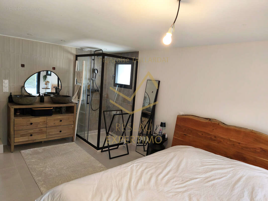 Maison renovee de plain pied quartier recherche proche de la ville - photo 15