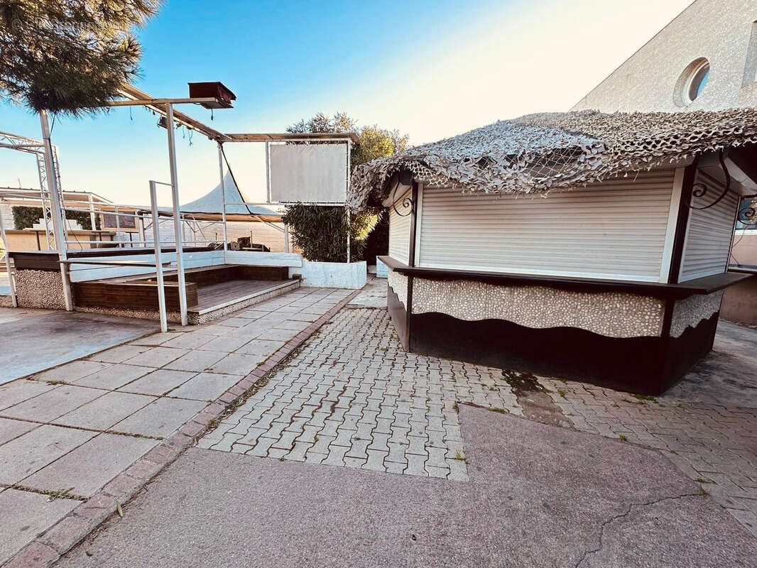 Commerce à TORREILLES