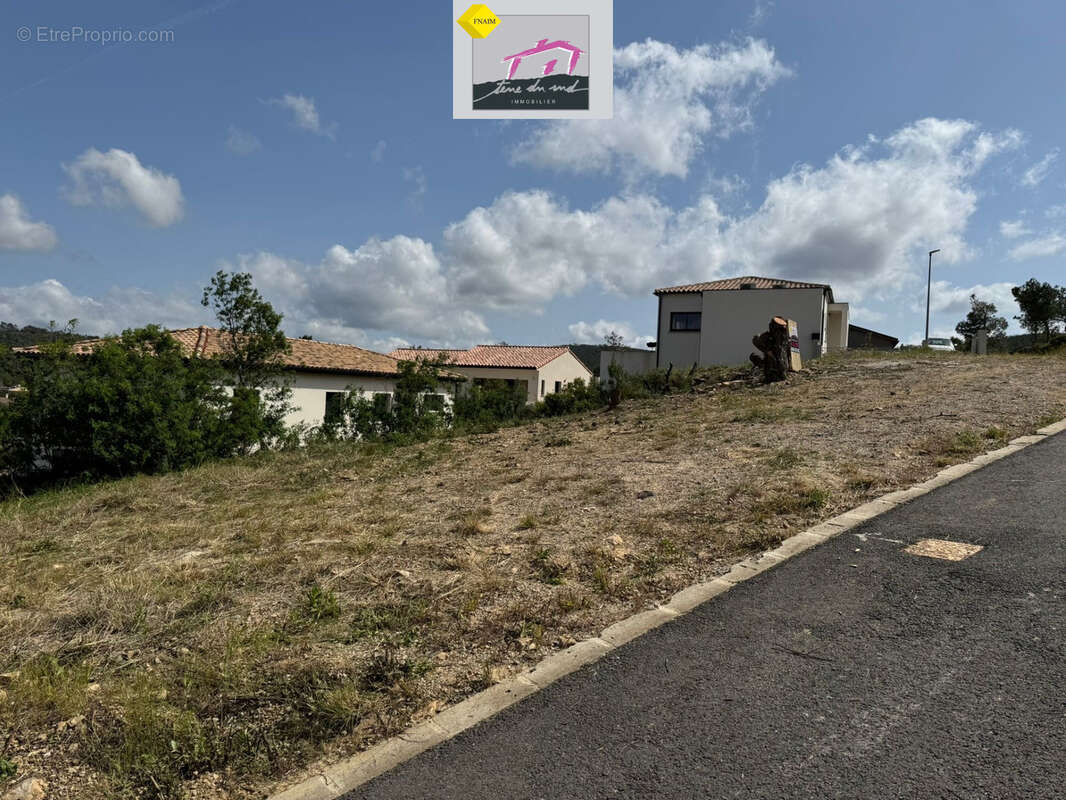 Terrain à BOUTENAC