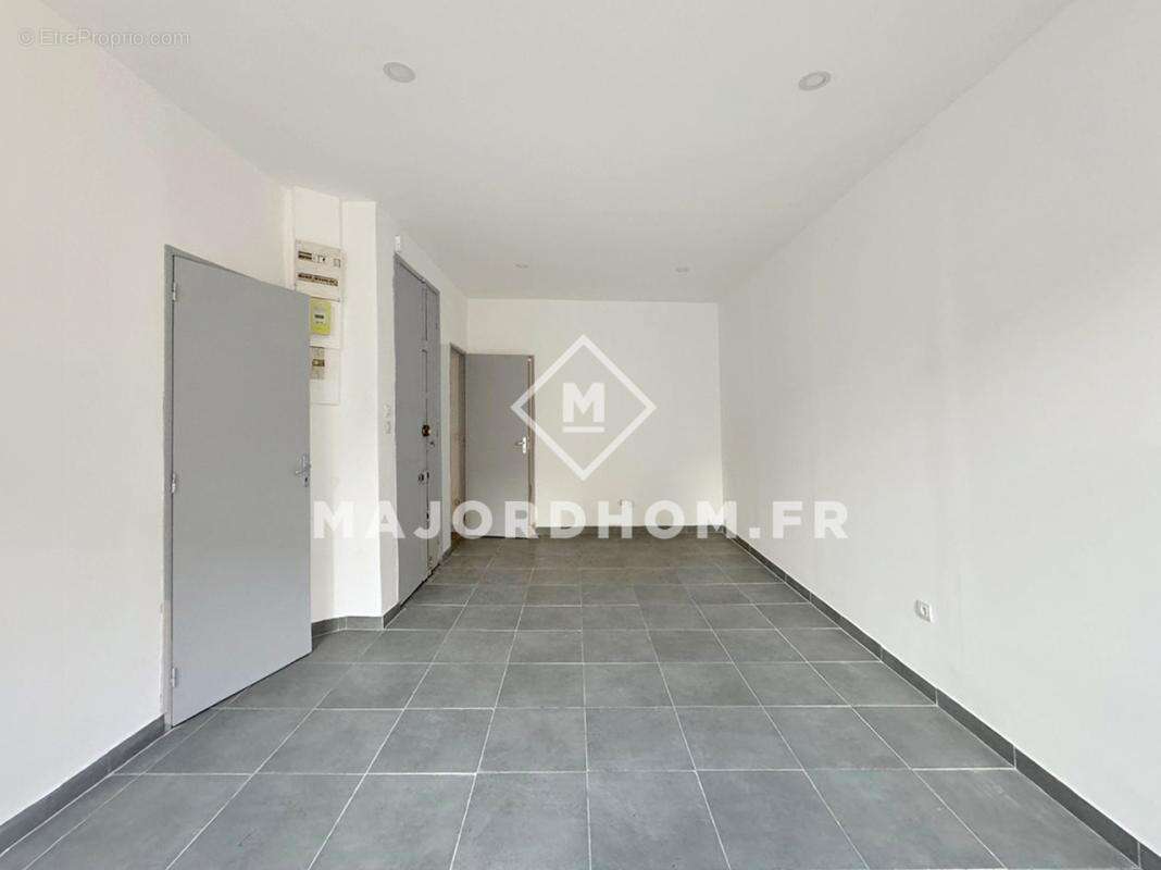 Appartement à MARSEILLE-1E
