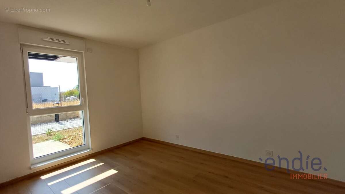 Appartement F2 neuf avec terrasse et jardin  Libre de suite  Bartenheim-La-Chaussée - photo 8