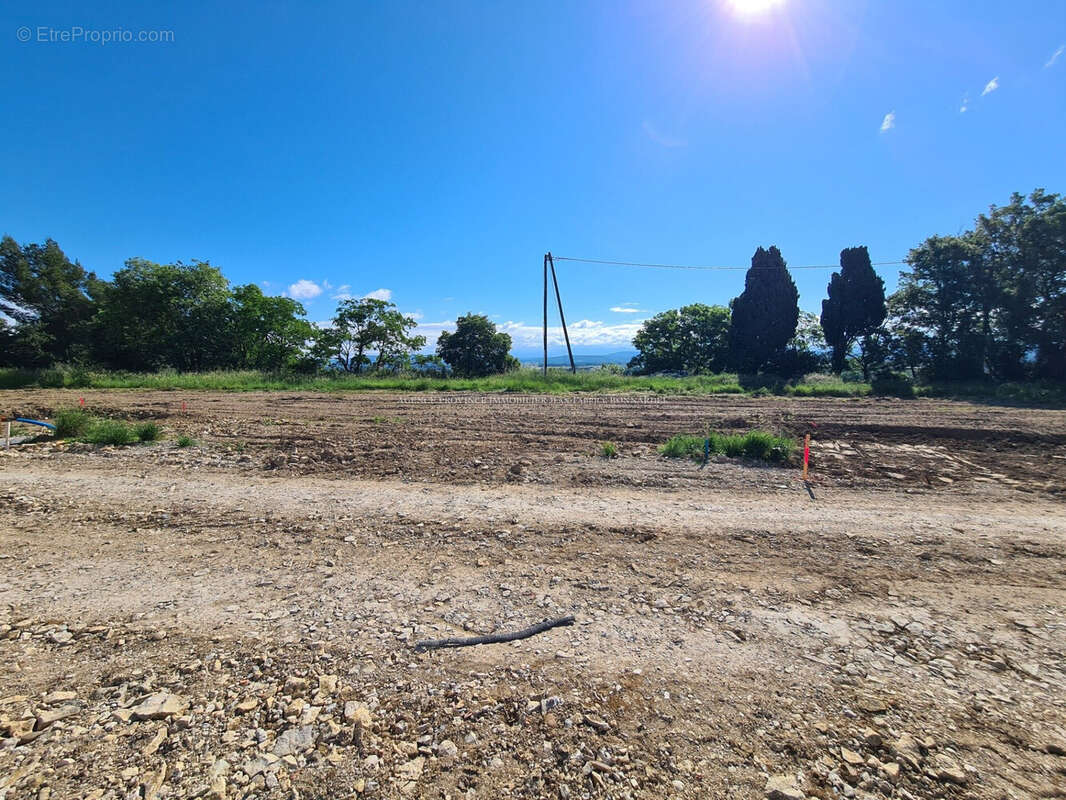 Terrain 422 m² à Bourg-Saint-Andeol  - photo 7