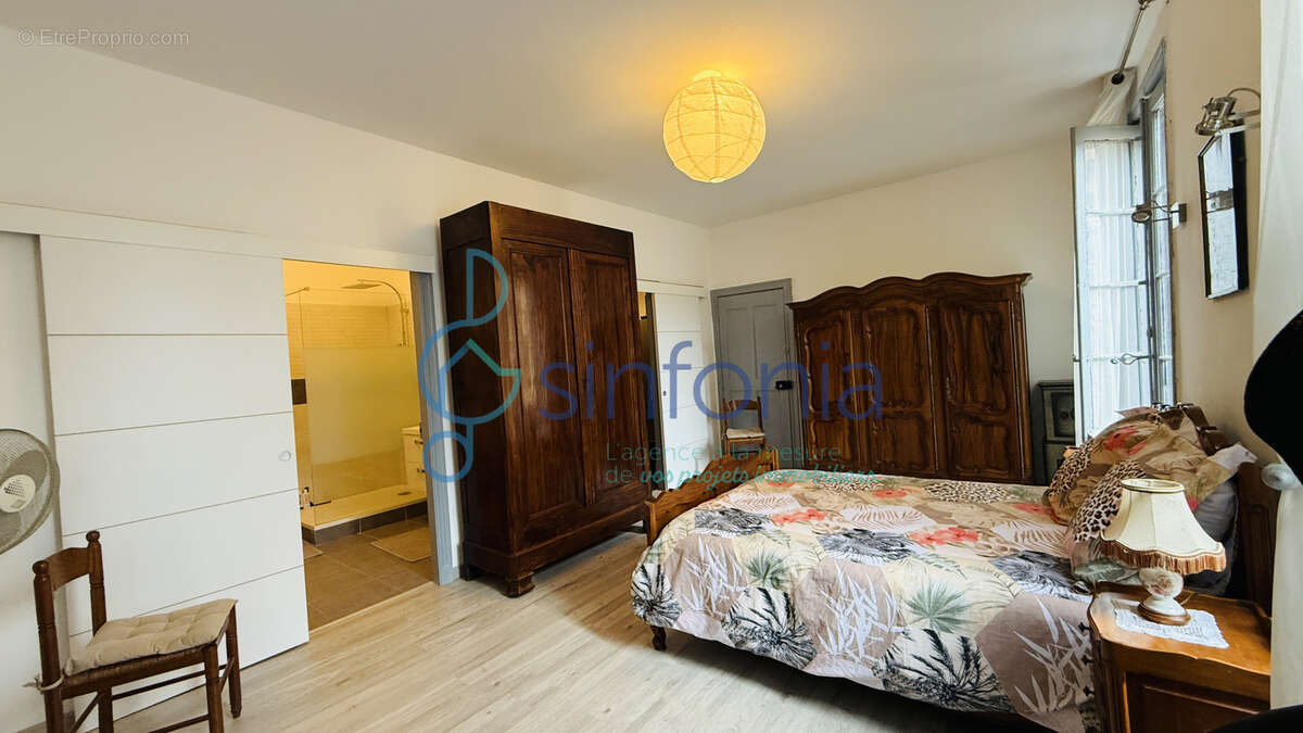Appartement à UZES