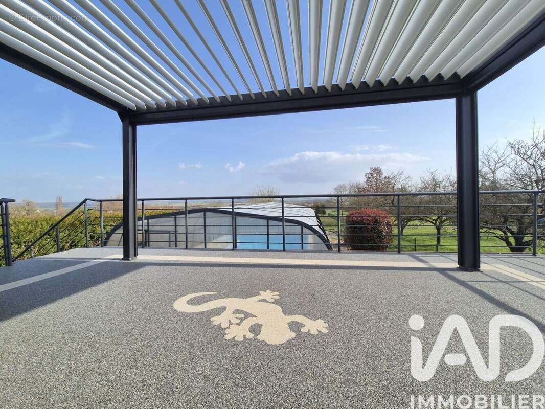 Maison 200 m² à Haraucourt  - photo 4