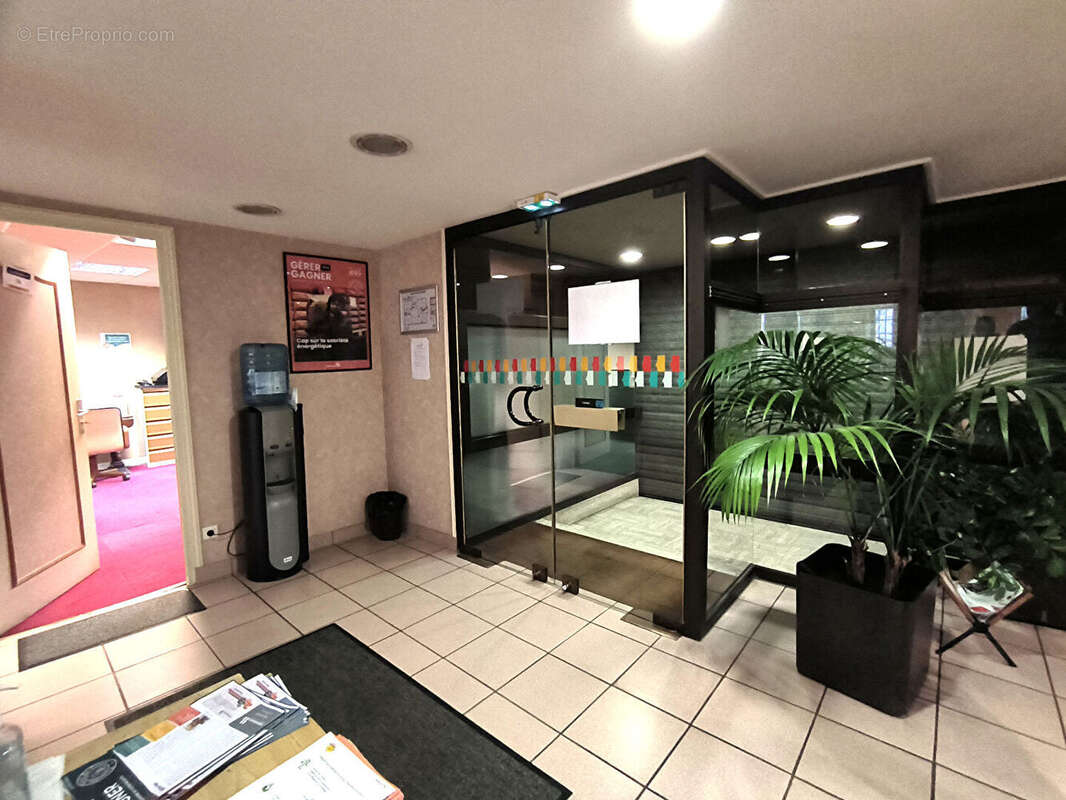 Commerce à BEAUMONT-SUR-OISE