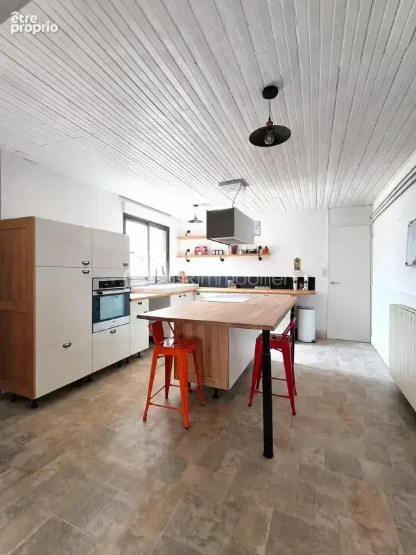Longère charentaise de 283 m² — Vie de plain-pied et beaux volumes à 7 min de Meschers - photo 3