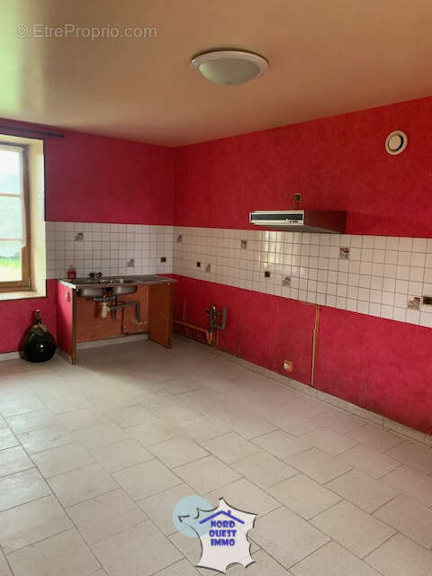 Maison en pierres de 7 pieces principales - photo 5