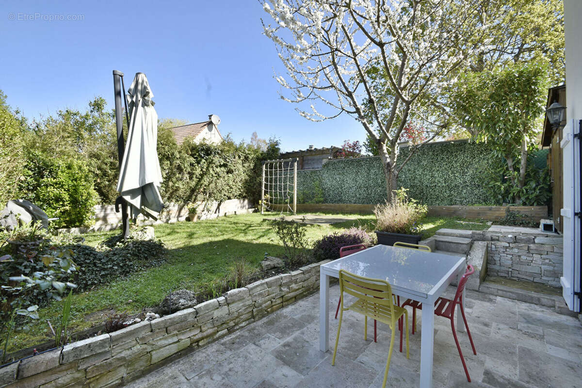 Maison à VILLIERS-SAINT-FREDERIC