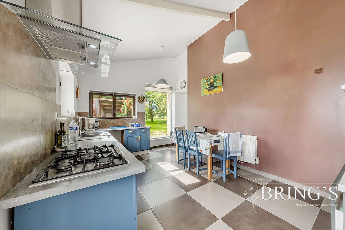 Maison 114 m² à Larre  - photo 6