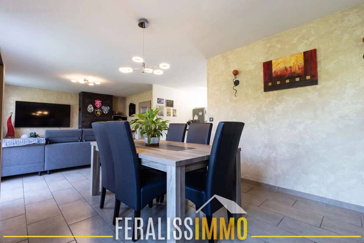 Maison à COURDIMANCHE