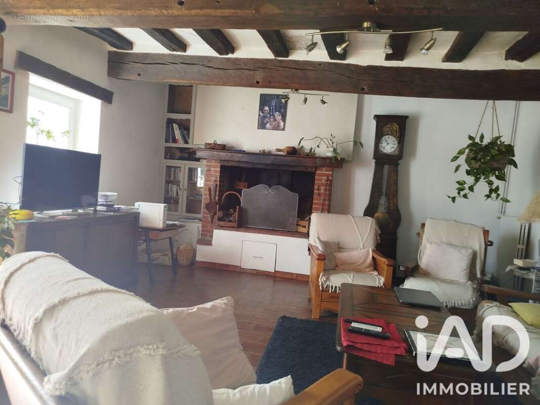 Maison 188 m² à Saint-Aubin-Des-Coudrais  - photo 5