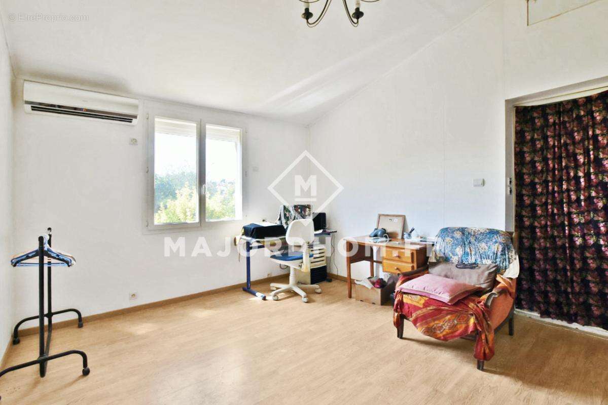 Vend Maison 157m2 terrain de 2193 m2 sans vis à vis  13015 - photo 14