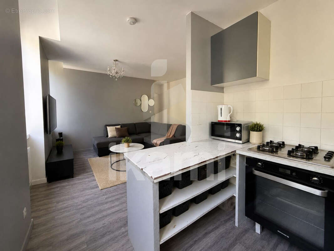 Duplex lumineux sans vis-à-vis   Esprit maison avec beaux volumes et emplacement idéal - photo 2