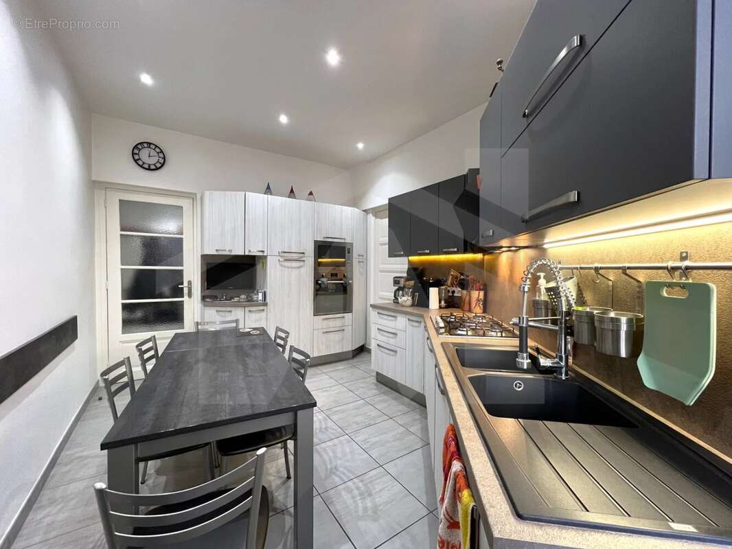 T4 secteur diderot - europole de 96m2 - photo 7