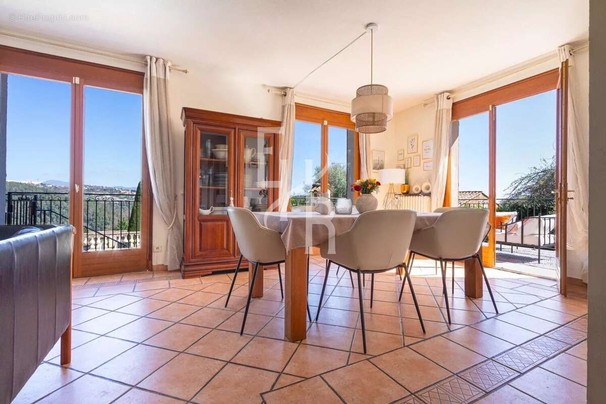 Maison à CAGNES-SUR-MER