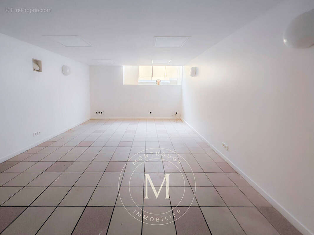 Commerce à MONTROUGE