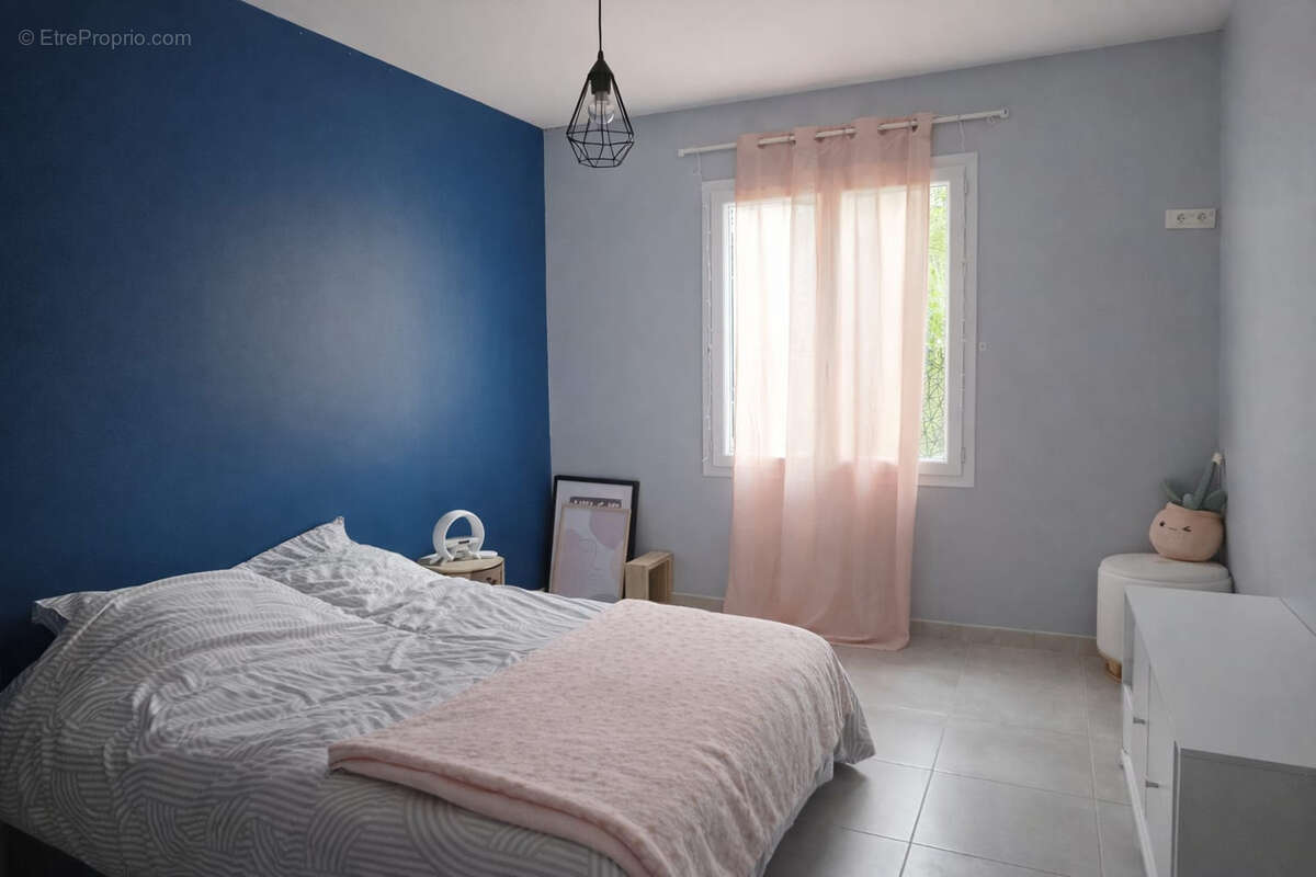 Maison à BUSSAC-SUR-CHARENTE