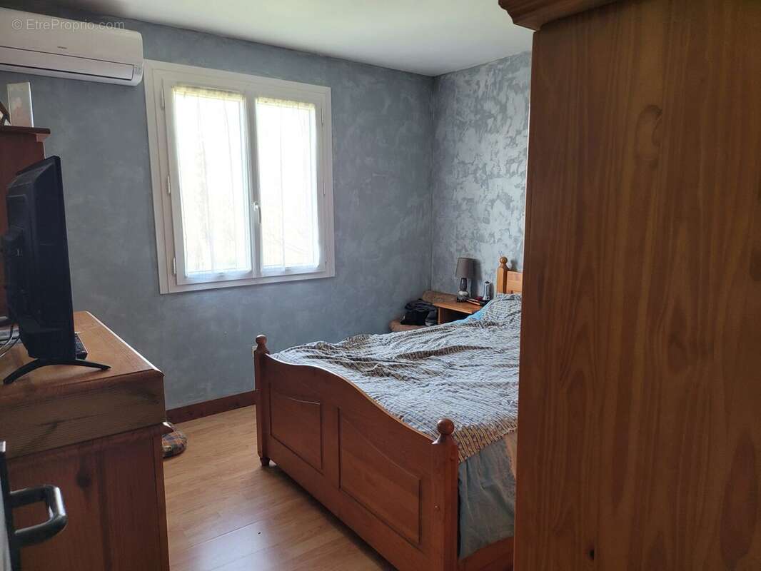 Maison à SAINT-LEONARD-DE-NOBLAT