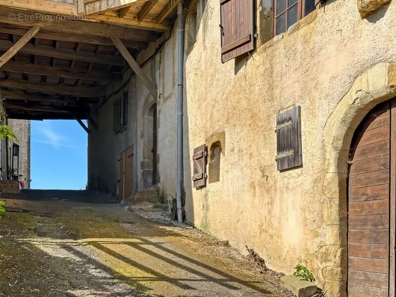 Maison à BASSOUES