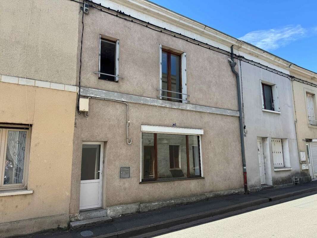   - Appartement à THOUARS