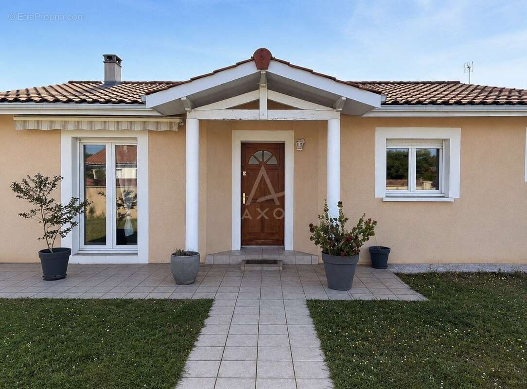Maison à PARENTIS-EN-BORN