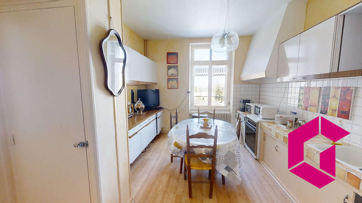 Maison à LE BRUGERON